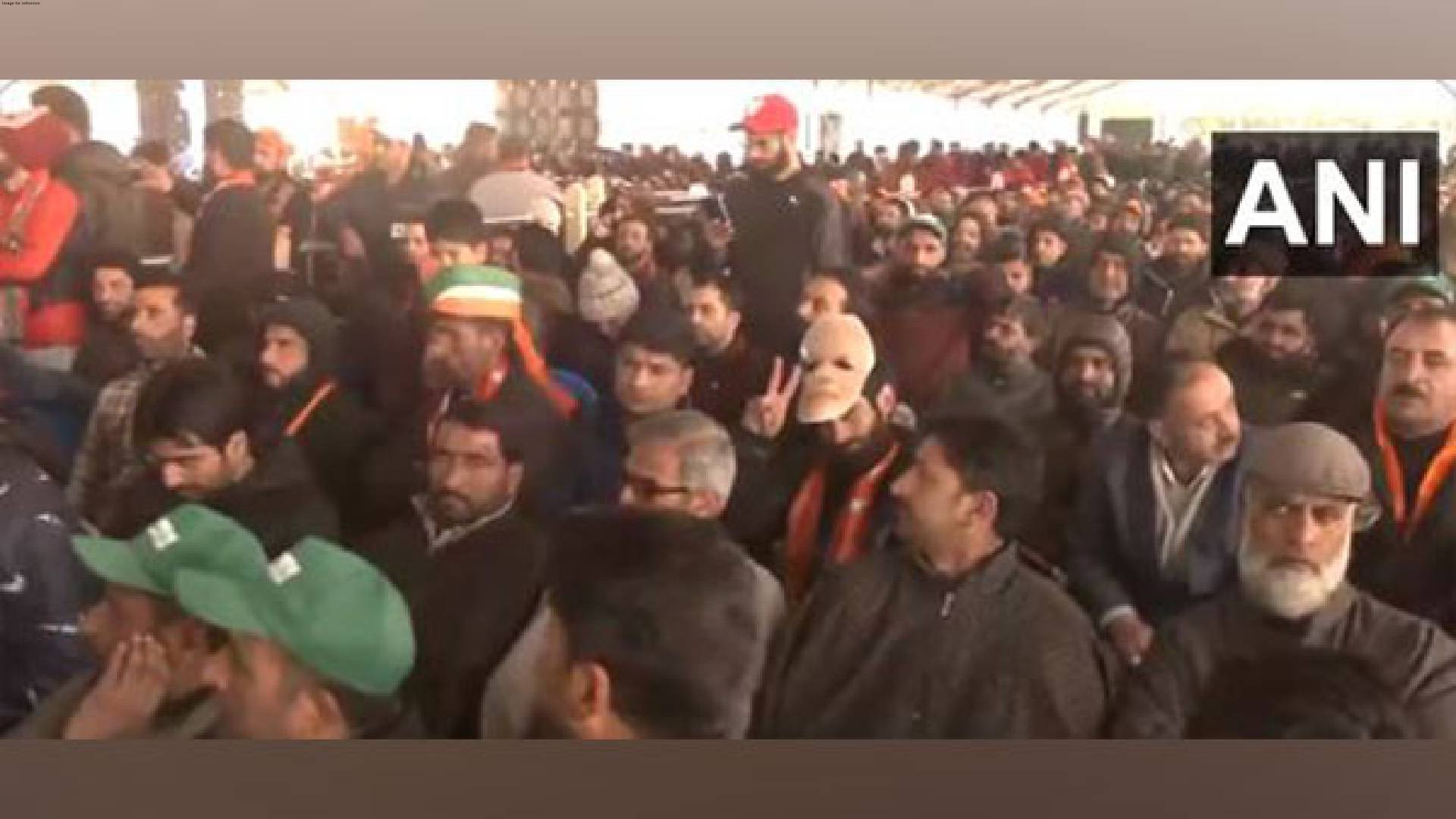 Hundreds throng Srinagar's Bakshi stadium to attend PM Modi's rally during his Kashmir visit